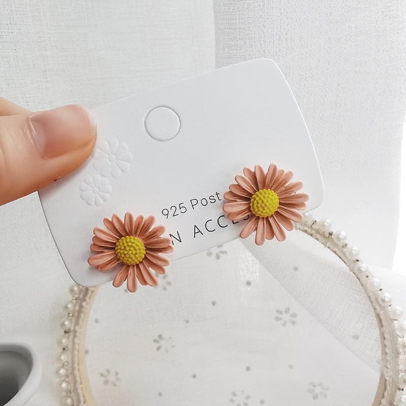 925 Sweet And Small Quan Zhilong Gd Daisy Stud Earrings Mori Girl Asymmetrical Flower Earrings Female