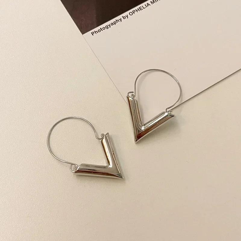 Concise Personality Gold Big V Shape Geometric Earrings Exaggerated Dangle Earring Fashion Jewerly Accessories for Women