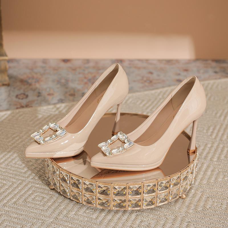 

Лакированная кожа квадратная пряжка туфли на высоком каблуке женские маленькие водонепроницаемые стол не устают ноги тонкий каблук одинарная обувь универсальные туфли знаменитостей женские туфли 34