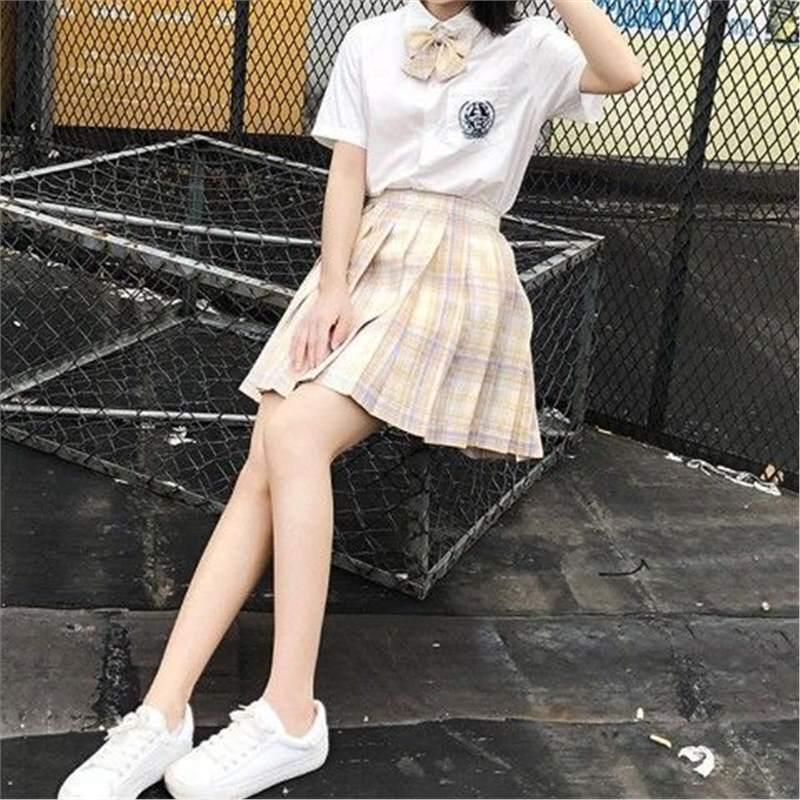 12-Year-Old Girls' Cute Yamabuki Check Sailor Uniform: Navy Skirt & Short Sleeve Top