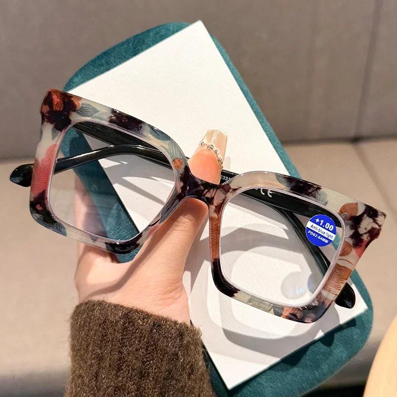 Large Frame Flower Pattern Color Blocked Reading Glasses Fashionable Anti Blue Light Spring Foot Presbyopia Glasses Diopters+4.0