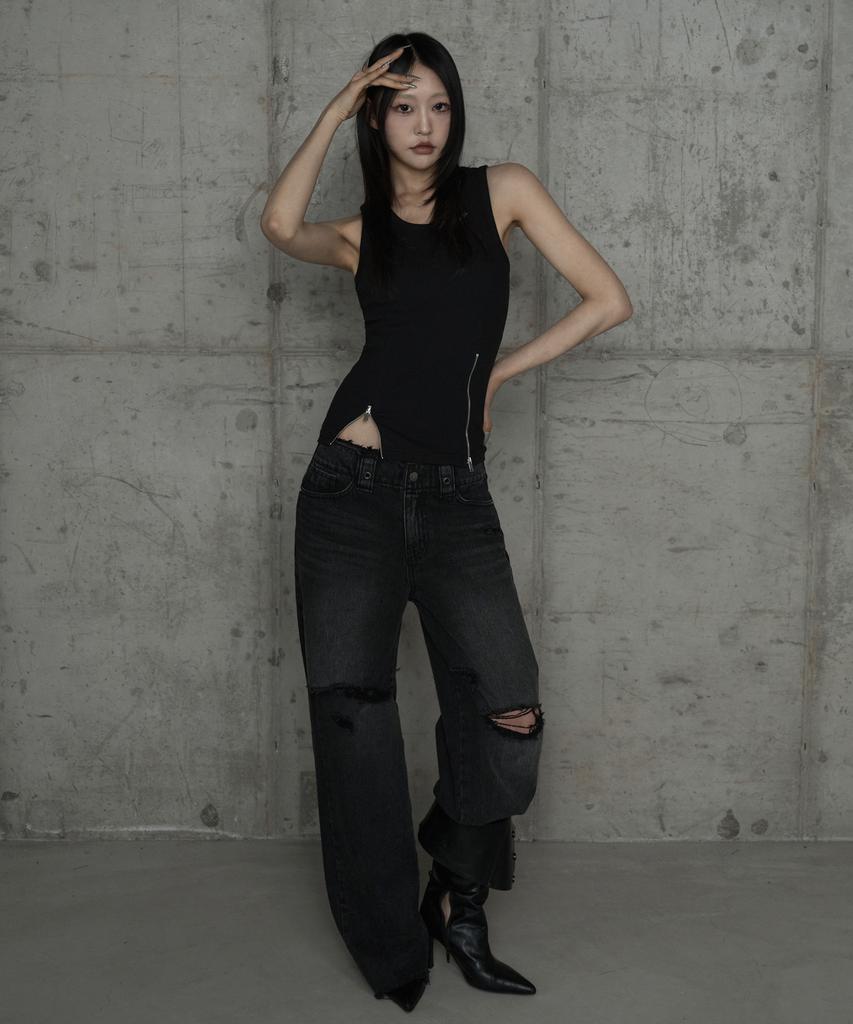 ETRE AU SOMMET Unbal Panel Open Zipper Point Sleeve (Black)