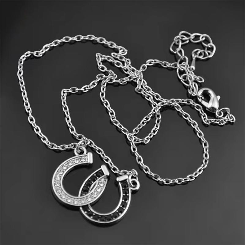 Double Horseshoe U Shape Clavicle Chain Necklace  Horse Shoe Pendant Necklace For Women Gift Jewelry