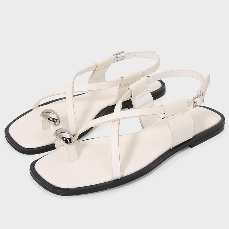 Fashion Square Toe Buckle Women Flip Flops Cross Tied Metal Decoration Sandals Fashion Comfortable Plus Size Women Vacation Beach Shoes