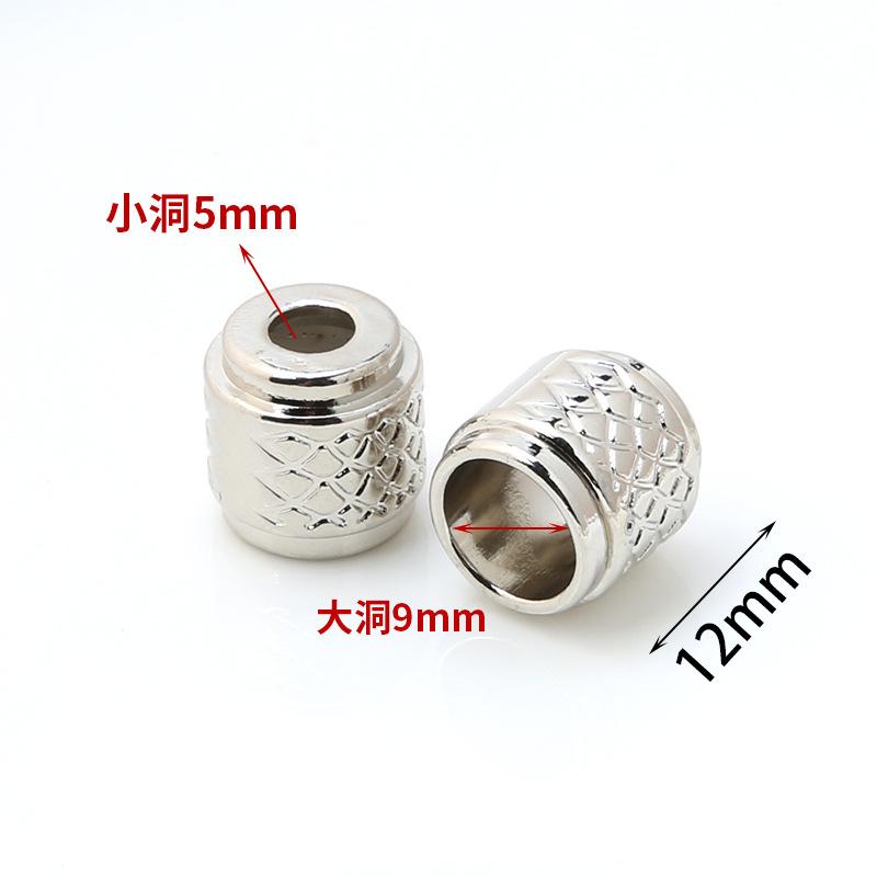 Down Jacket, Hanging Bell, Clothes, Sweater, Hat, Drawstring, Rope Head, Adjustable Trench Coat, Waistband Buckle, Accessories, Buttons.