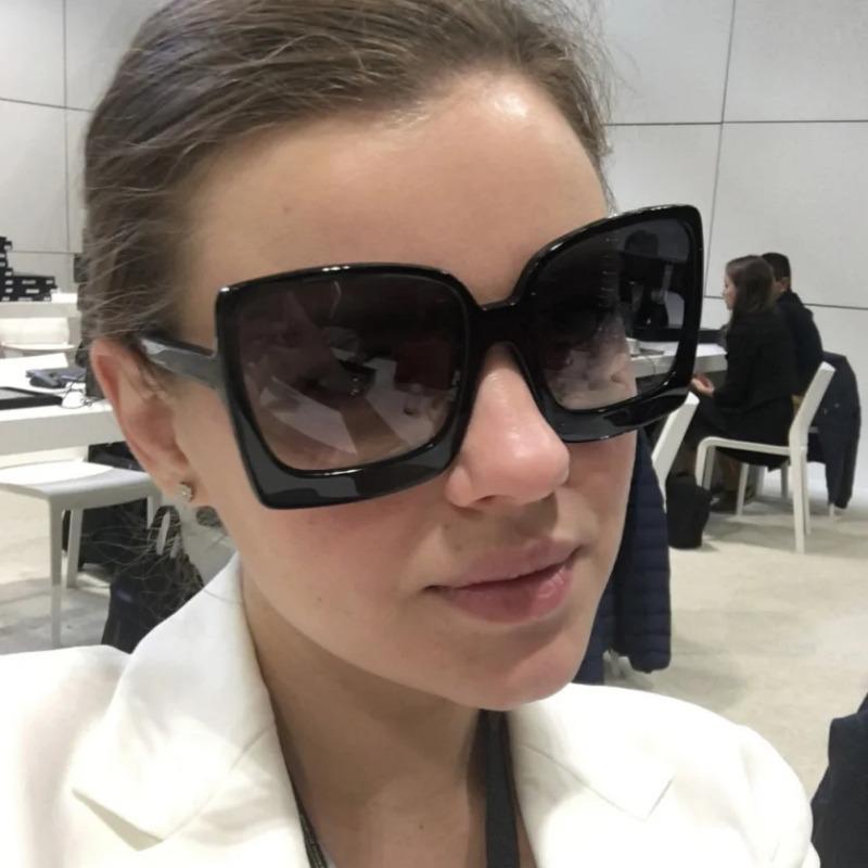 Big Frame Fashion Oversized Sunglasses Women Oversized  Plastic Female Gradient Sun Glasses  UV400 Eyewear