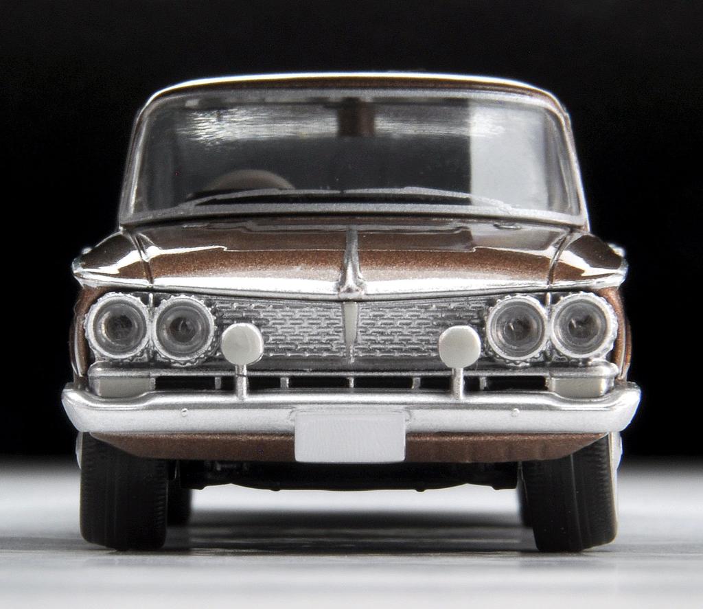 Tomica Limited Vintage Prince Gloria Super 6 Hnědá Hotový produkt 1/64 TLV-174b