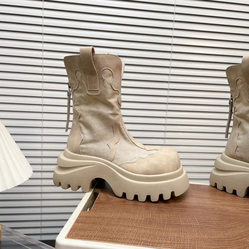 

Yueyu новые универсальные полусапоги на толстой подошве 7 см с высокой платформой и большим носком женская обувь 2025 новые ботинки Мартин ботинки-локомотивы 40