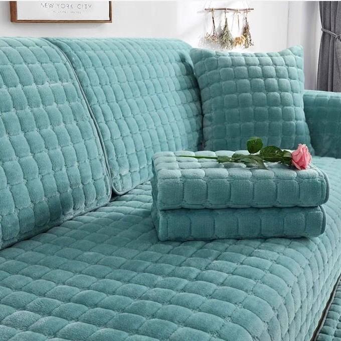 Thickened Plush Sofa Cushion Non-Slip Seat Cushion Autumn And Winter Flannel Warm Sofa Cover Towel  Labeling