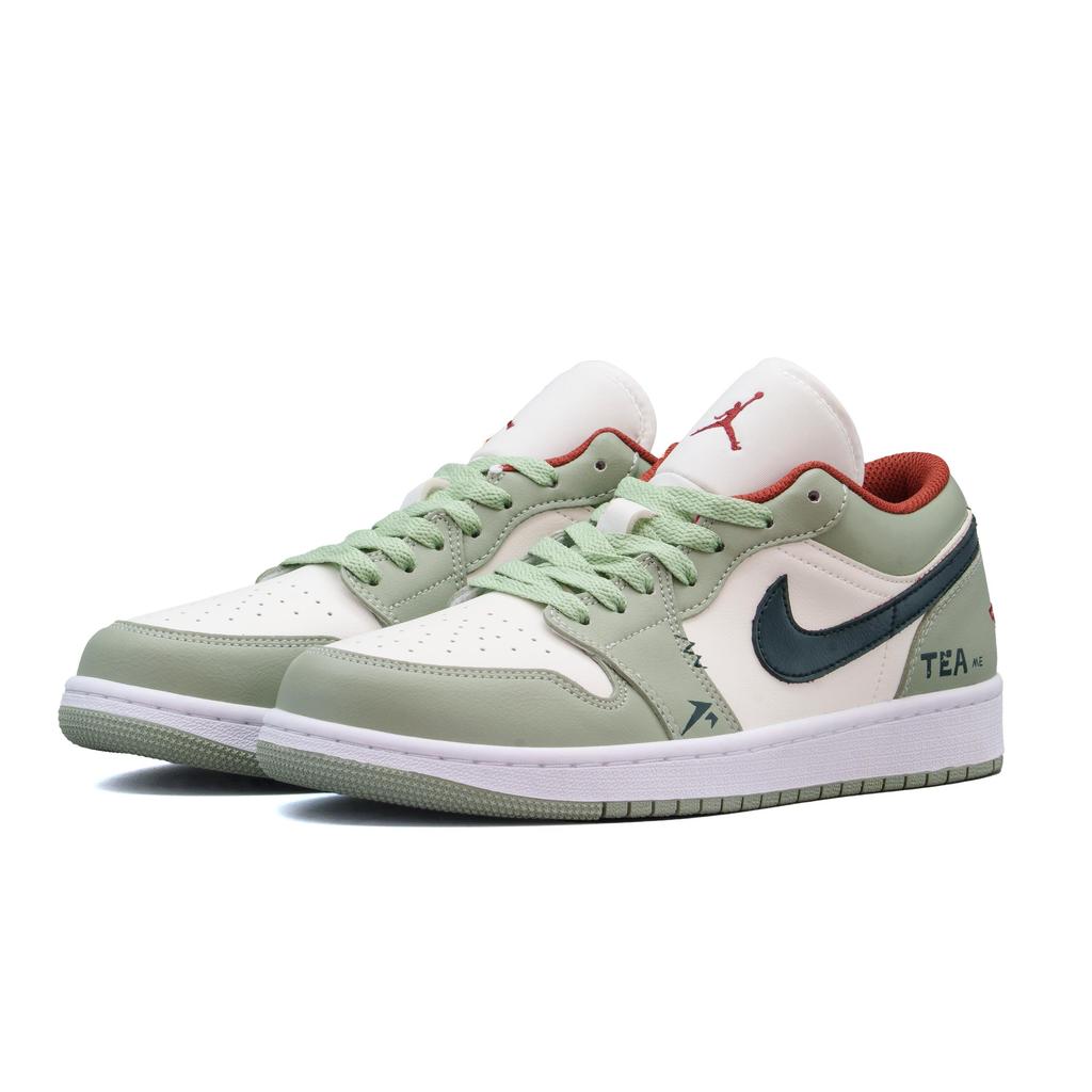 Jordan Air Jordan 1 Leather Cushioning Abrasion Resistant Cushioning, Wear Resistant Low Top Vintage Basketball Shoes 553558-133(Team1104)