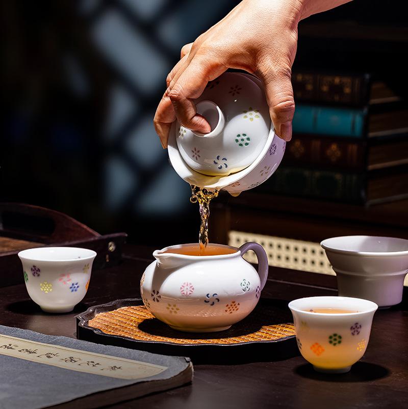 Jingdezhen Colorful Linglong Tea Set Gift Ceramic Cup Saucer Cover Bowl Kung Fu Tea Set Full Set of Souvenirs