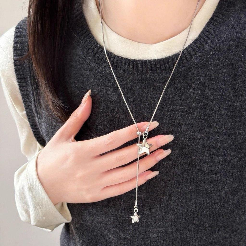 Korean Pearl Necklace: High-End Silver Clavicle Chain with Niche Design, Perfect for Light Luxury and Sweater Pendants.