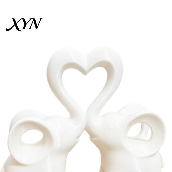 Mini Elephant Ornament Love Statue, Cute Figurine Living Room Decor, Brings Small Size Heart Statue Good Luck, Elephants Decorations for Home
