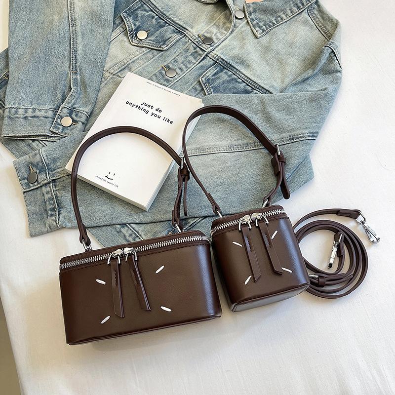 New niche design popular simple double pull cosmetic bag shoulder crossbody trendy women's bag fashion