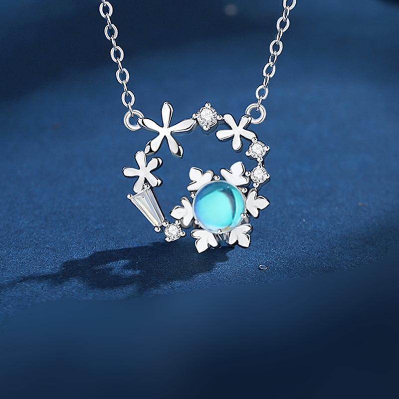 Christmas Snowflake Zircon Necklace Elk Tree Collarbone Chain Exquisite Jewelry For Women Men Holiday Party Gift