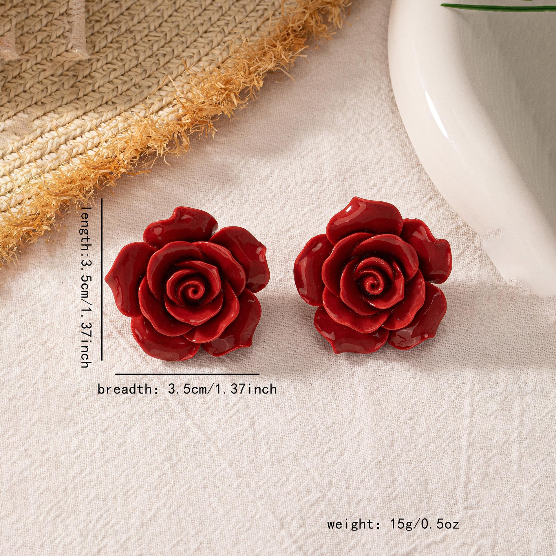 

Ретро серьги-пусеты с красной розой: Стильный, Простой и Свежий