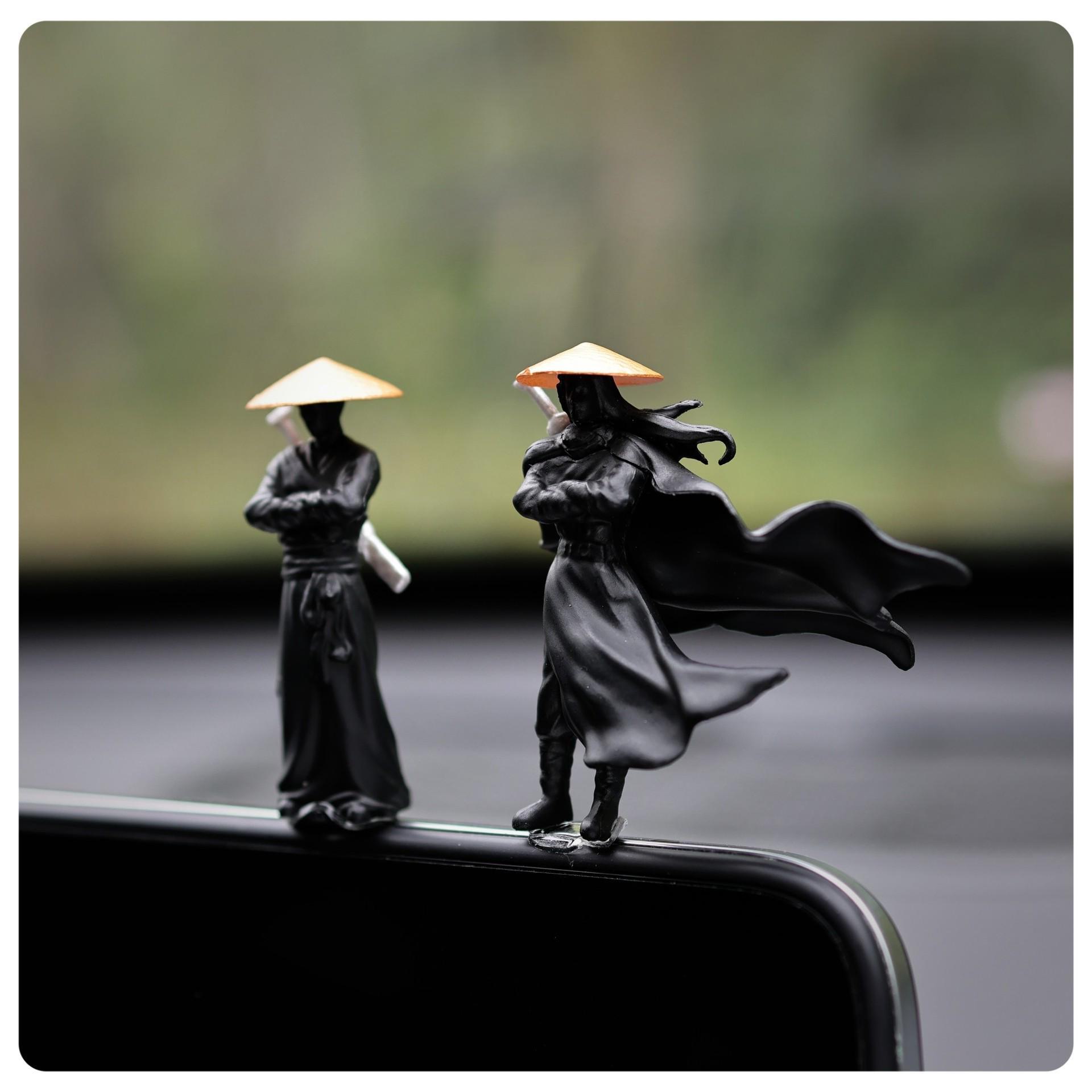 

Украшения для автомобиля и рабочего стола в старинном стиле с изображением фехтовальщика: Центральная консоль, автомобильный экран, аксессуары для компьютерного экрана (Cloak A + Back Sword B) 2