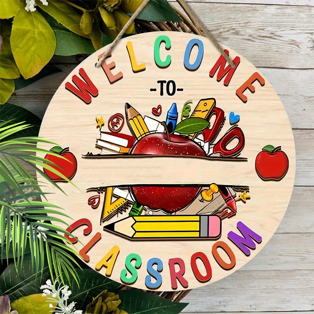 'Welcome To Our Classroom' Teacher Wooden Sign, Charming Round Sign for Classroom Door, Wall Hanging Decor - Ideal Back To School Gift for Teachers