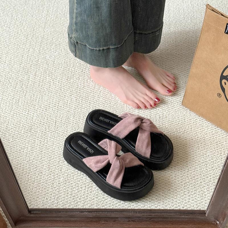 2025 summer new muffin platform slippers women's wear cross-toe one-word drag height increase casual sandals