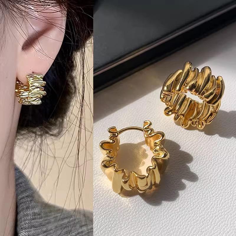 Повседневные Ретро Необычные Плиссированные Серьги Женские Изысканный 3D Дизайн Легкая Роскошь Высокий Темперамент Трендовые Классические Повседневные Модные Украшения