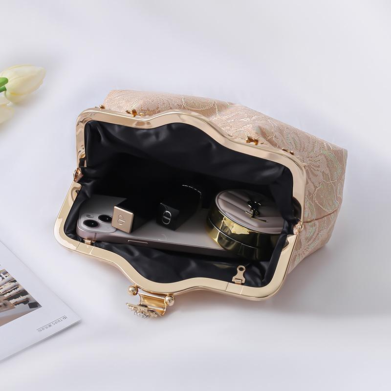 Chinese Style Clutch Bag Vintage Floral Lace Embroidery Evening Bag with Metal Frame convertible Shoulder Strap for Wedding