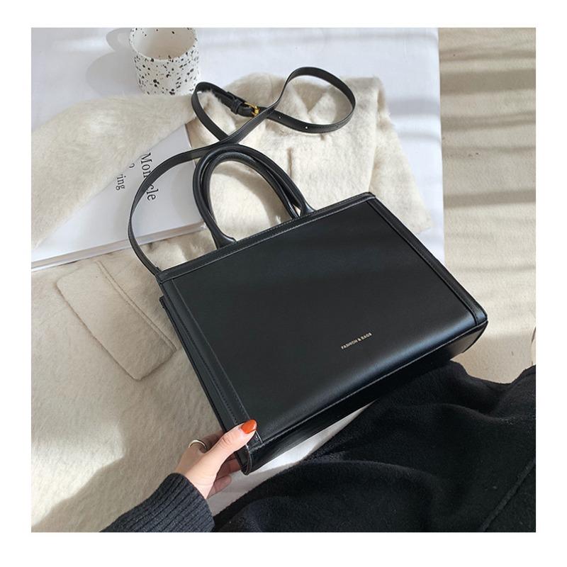 

New high-end texture retro large-capacity bag women s commuter crossbody bag popular versatile tote bag чёрный