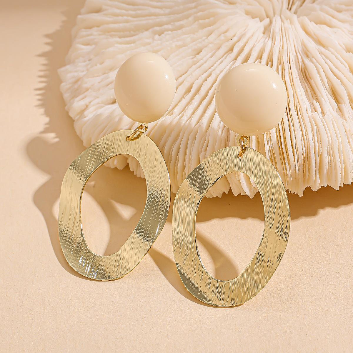 

Модные серьги-подвески для женщин