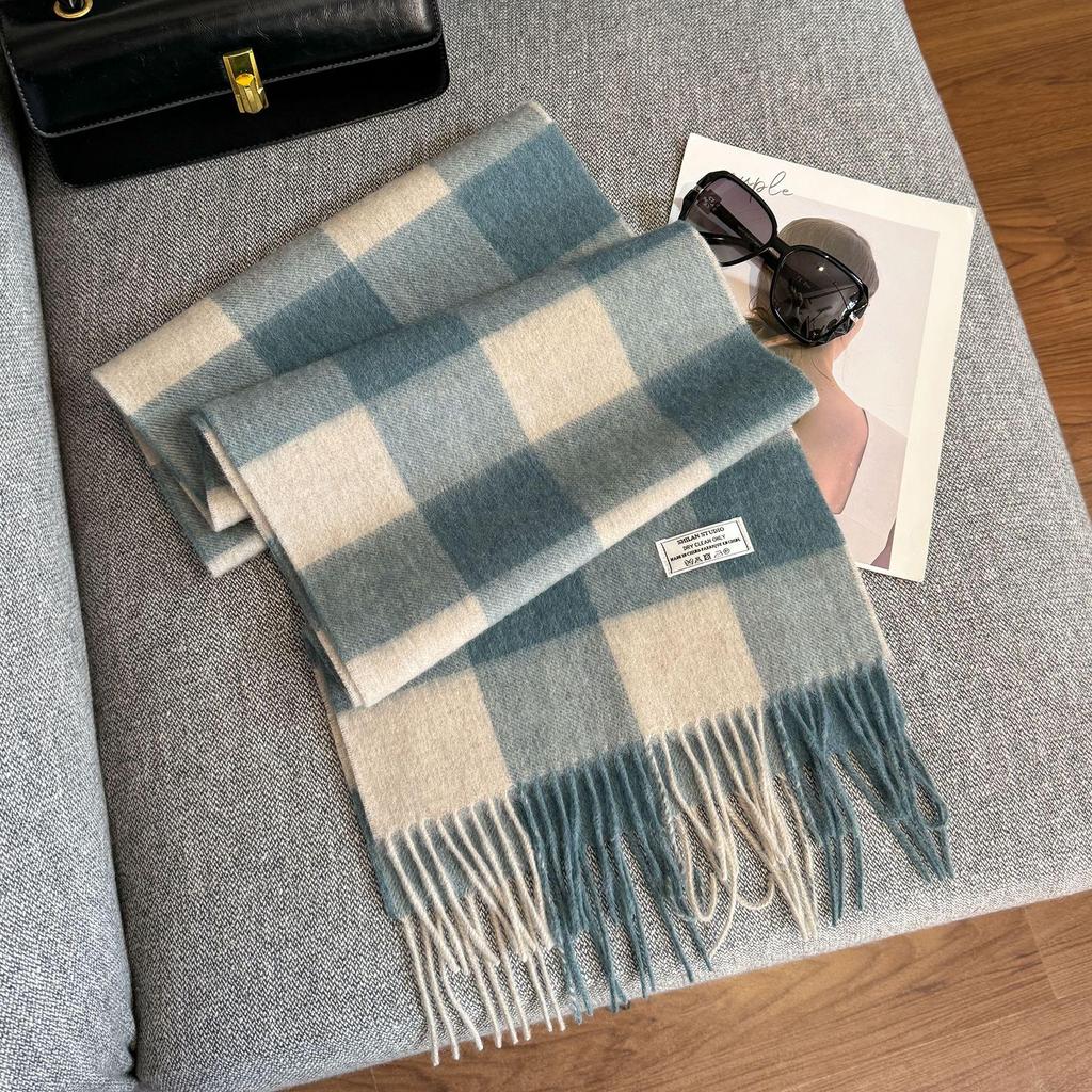 2025 Unisex 100% Wool Scarf: Versatile and Warm for Autumn & Winter