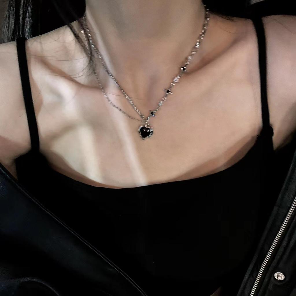 Y2K Fashion Peach Heart Water Drop Pendant Necklace Women Black Crystal Egirl Sweet Cool Punk Clavicle Chain Aesthetic Zircon