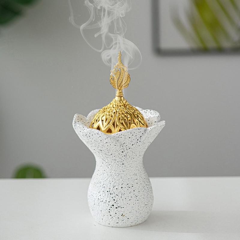 Carved Resin Bakhoors Icense Burners with Cover Middle Eastern Arabic Fragrances Diffuser for Islamic Festival Decoration