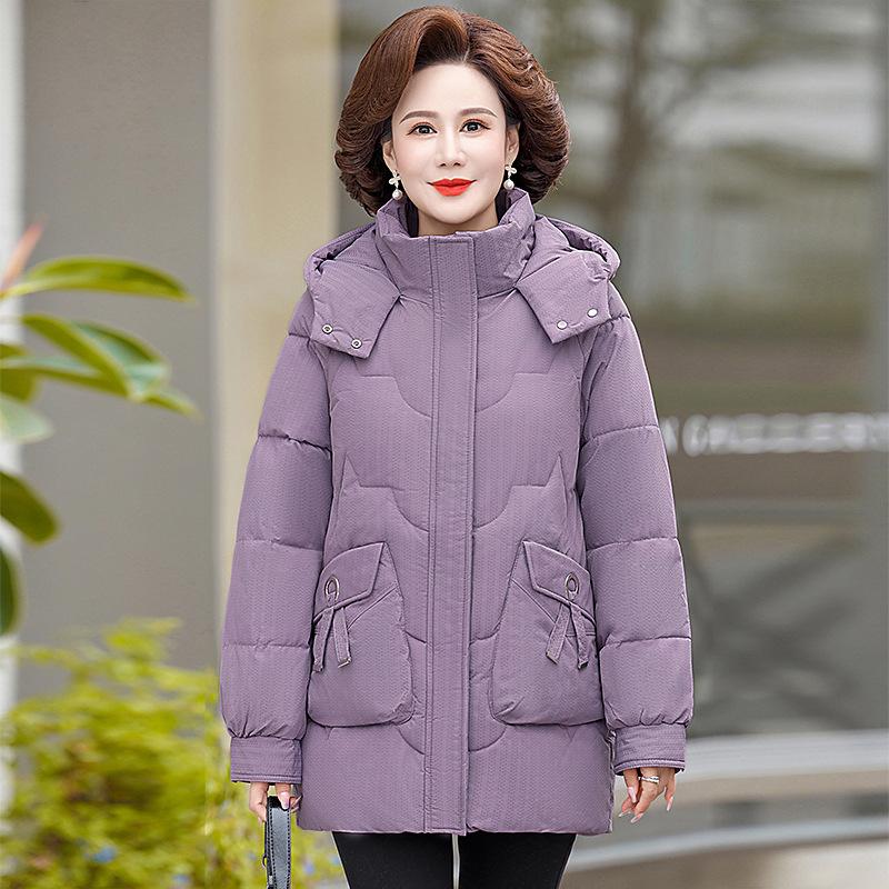 Middle-aged mother winter down jacket women's new foreign style thickened in the elderly high-end white duck down jacket