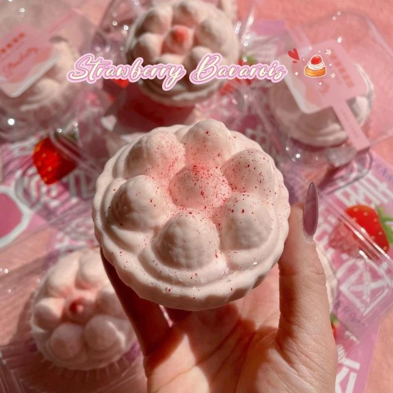 Slow Rebound Decompression Toy Wet Soft Simulation Strawberry Cake Pinch Suck Finger Decompression Decompression Artifact