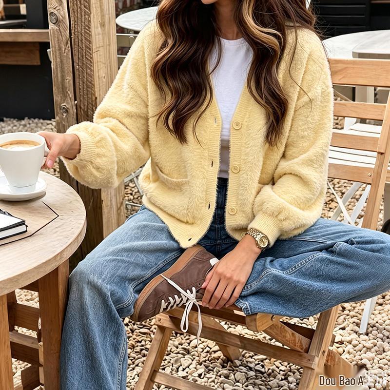 Light Yellow Knit Cardigan Sweater - Fresh & Sweet Autumn 2026