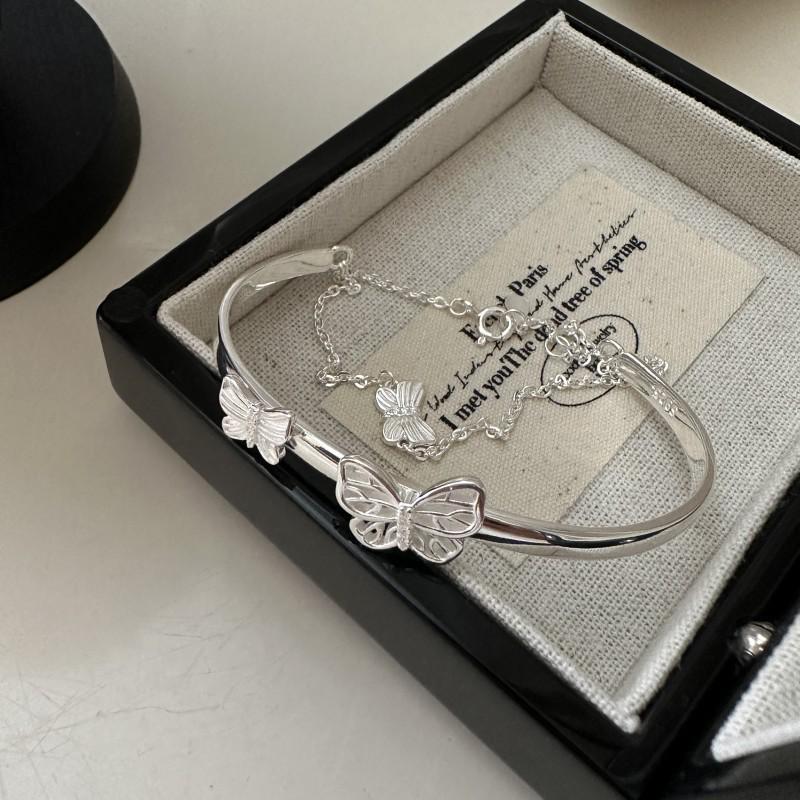 Trendy Women's Versatile Chinese Butterfly Bracelet - Fashionable and Unique
