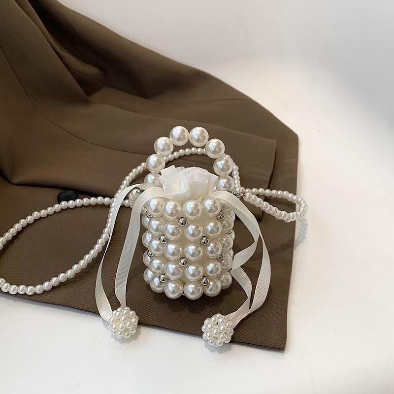 

Persality pearl Light White Beaded Hanbags For Girl Gift Pearls Lg Chian Shoulder Purse Wedding Bridal Clutches New Trendy
