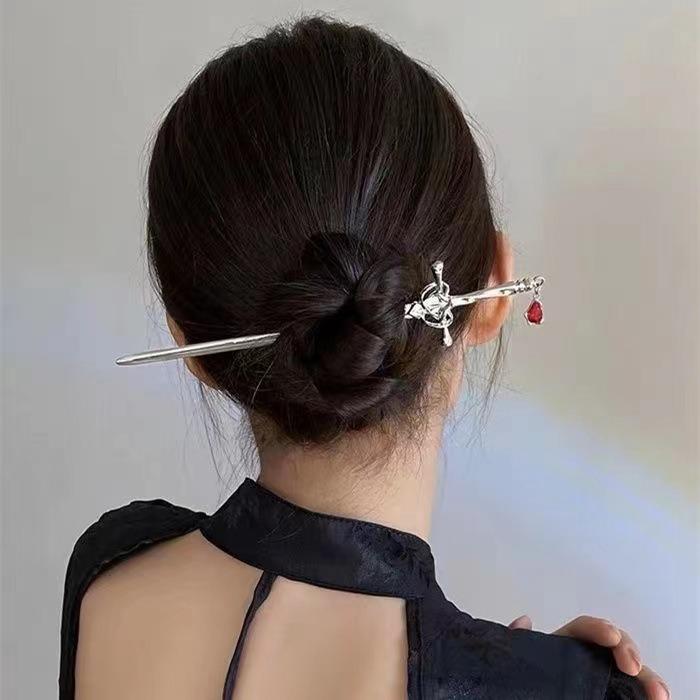Vintage Chinese Sword Hairpin: Retro Hanfu Updo Accessory with High-End Style for Girls