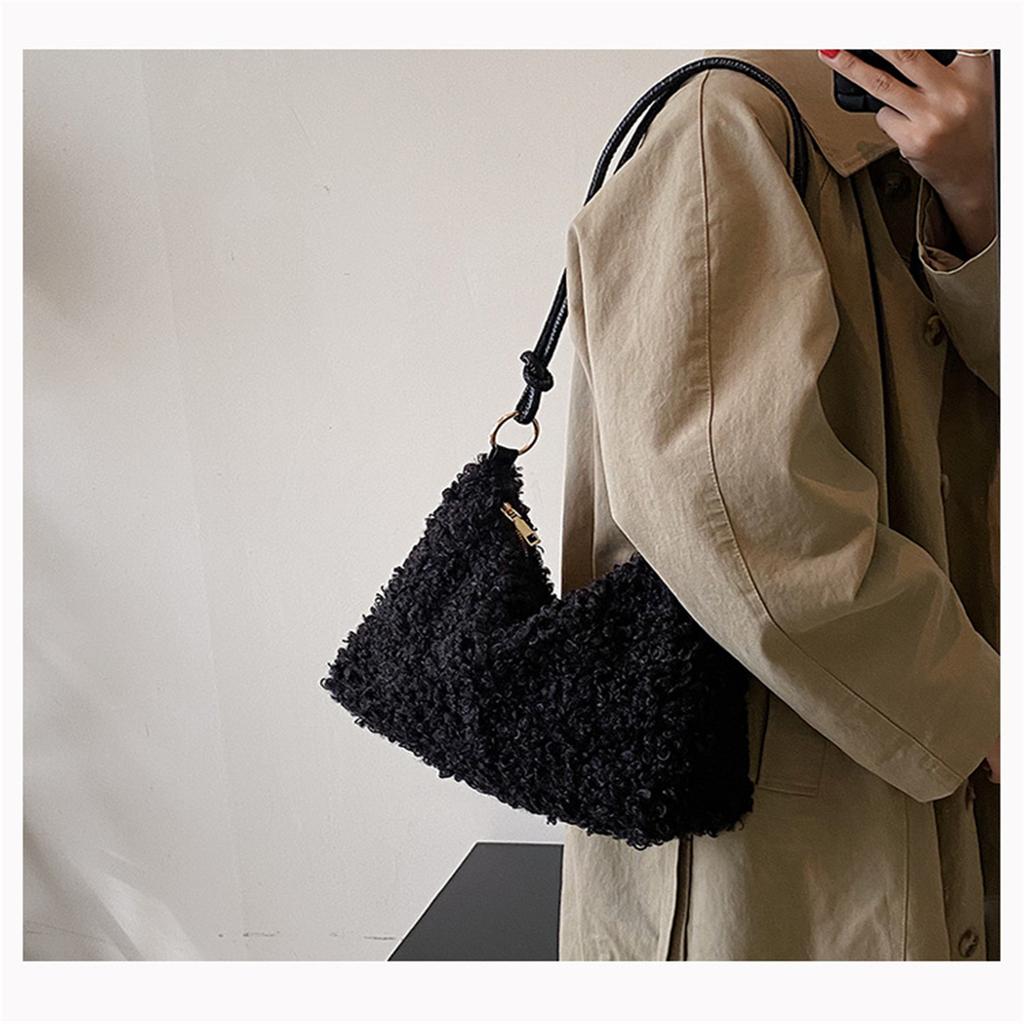 New Autumn Winter Lambswool Shoulder Crossbody Bag For Women Large Capacity Plush Handbag Fashi Messenger Bag Casual Hobo Bag
