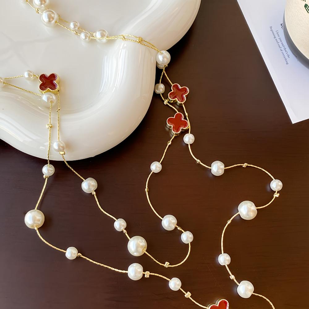 Long Clover Sweater Necklace - Stylish Versatile and High-end A Chic and Elegant Accessory for Women Perfect for Autumn and Winter