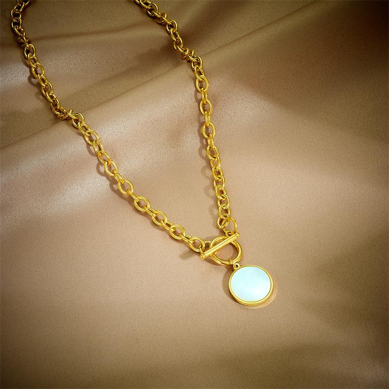 Gold Plated Toggle Chain Necklace with Mother of Pearl Pendant, Vintage Chunky Cable Chain for Women, Elegant Daily Jewelry