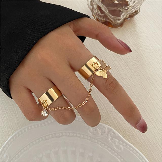 Mote Sølvfarge Diamant Butterfly Chain Ring For Kvinner Menn Rosa Hjerte Nøkkellås Dusk Finger Ringer Sett Trendy Smykker Gave