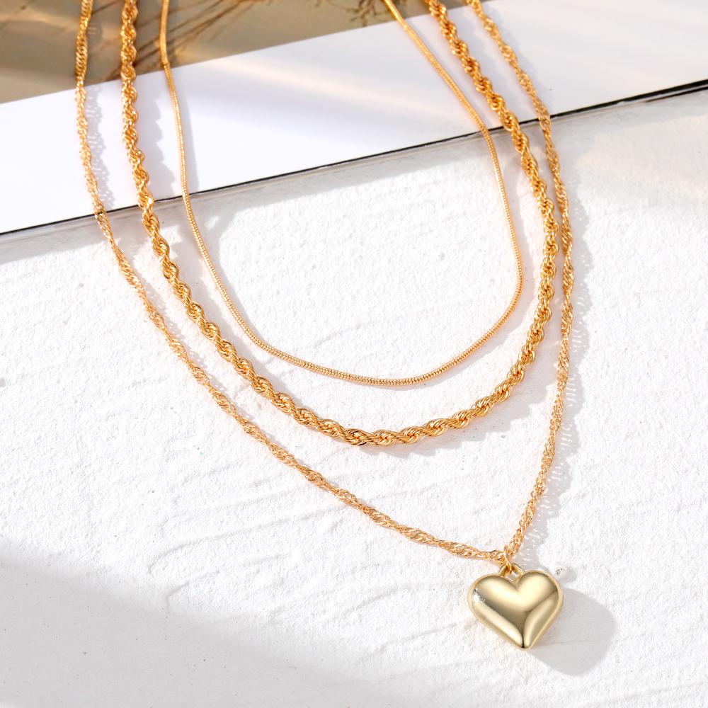 Heart Shaped Pendant Necklace Fashionable Charm Temperament Three Piece Necklace Girl Student Necklace Dinner Personality Sexy Sweater Chain Set