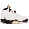 Air Jordan 5 Retro da Donna 'Golden Ticket' (taglie da donna) Terra / Oro Metallico / Vela / Muslin Scarpe da Basket Vintage DD9336 200
