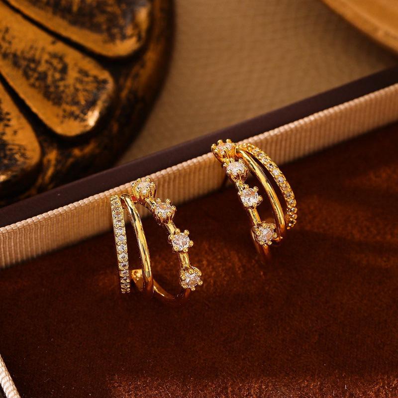 Stylish Rhinestone Geometric Multi-Layer Stud Earrings золотой