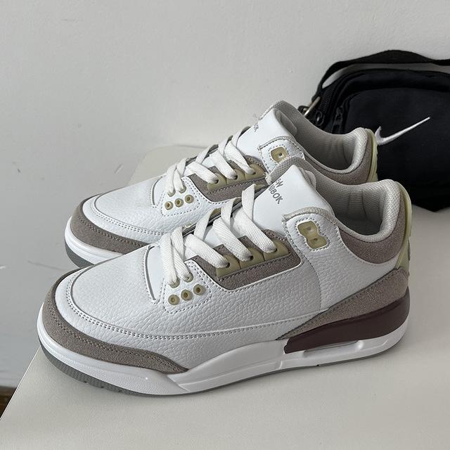 

Женская повседневная обувь на плоской подошве Модельерские кроссовки Новые удобные женские спортивные туфли на шнуровке из искусственной кожи Большие размеры 36-44 43