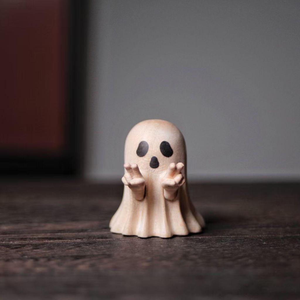 Adorable Halloween Wooden Ghost Decorations for Desk & Yard