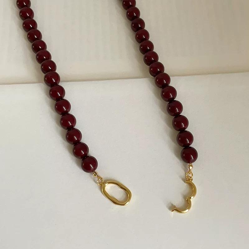 Collana di Agata Rosso Scuro con Perle 8mm/10mm Filo di Pietra Naturale Doppia Chiusura a Moschettone Catena per Maglione Girocollo da Donna