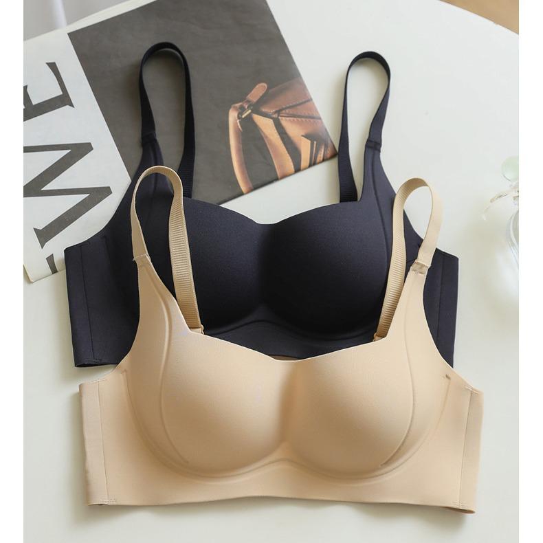 Wireless Seamless Push-Up Bra: Adjustable, Lightweight, Breathable, Soft, and Skin-Friendly Lingerie.