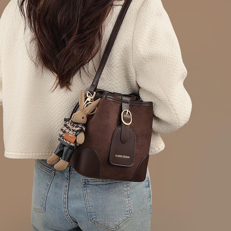 Bucket Bag Women'S Bag Autumn And Winter Messenger Bag Fashion High Sense Light Luxury Commuter Versatile Shoulder Bag