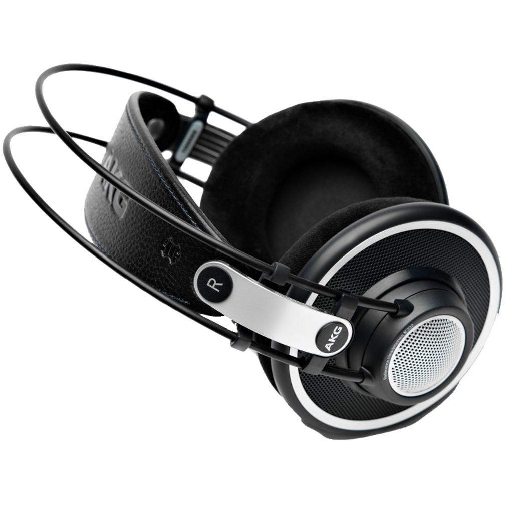 AKG K702 açık hava kulaklıkları