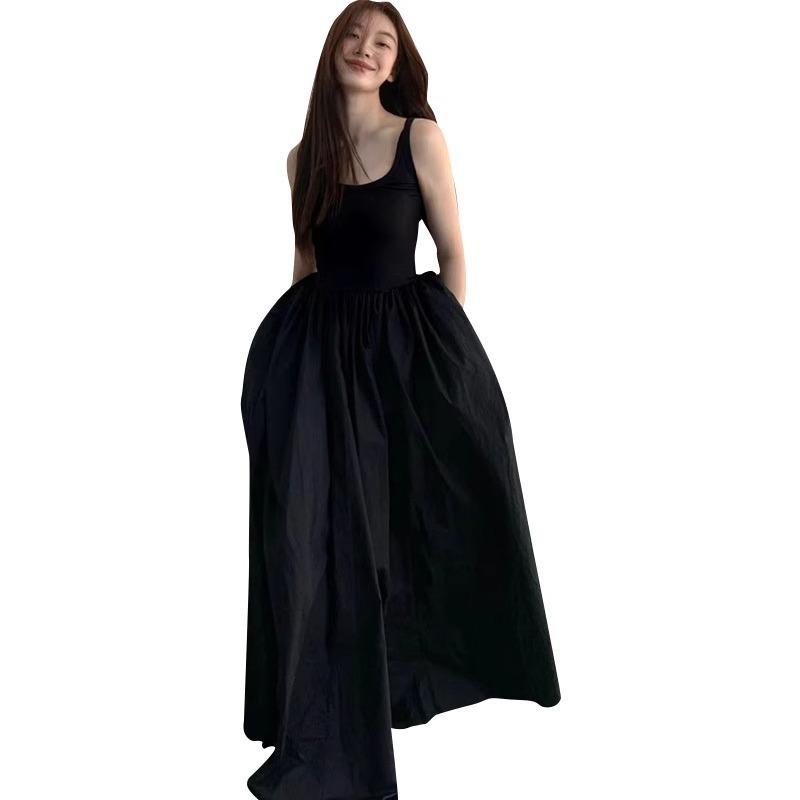 French Retro Black Slimming Waist-Defining Long Beach Dress for Thailand Travel & Sanya Seaside Vacation